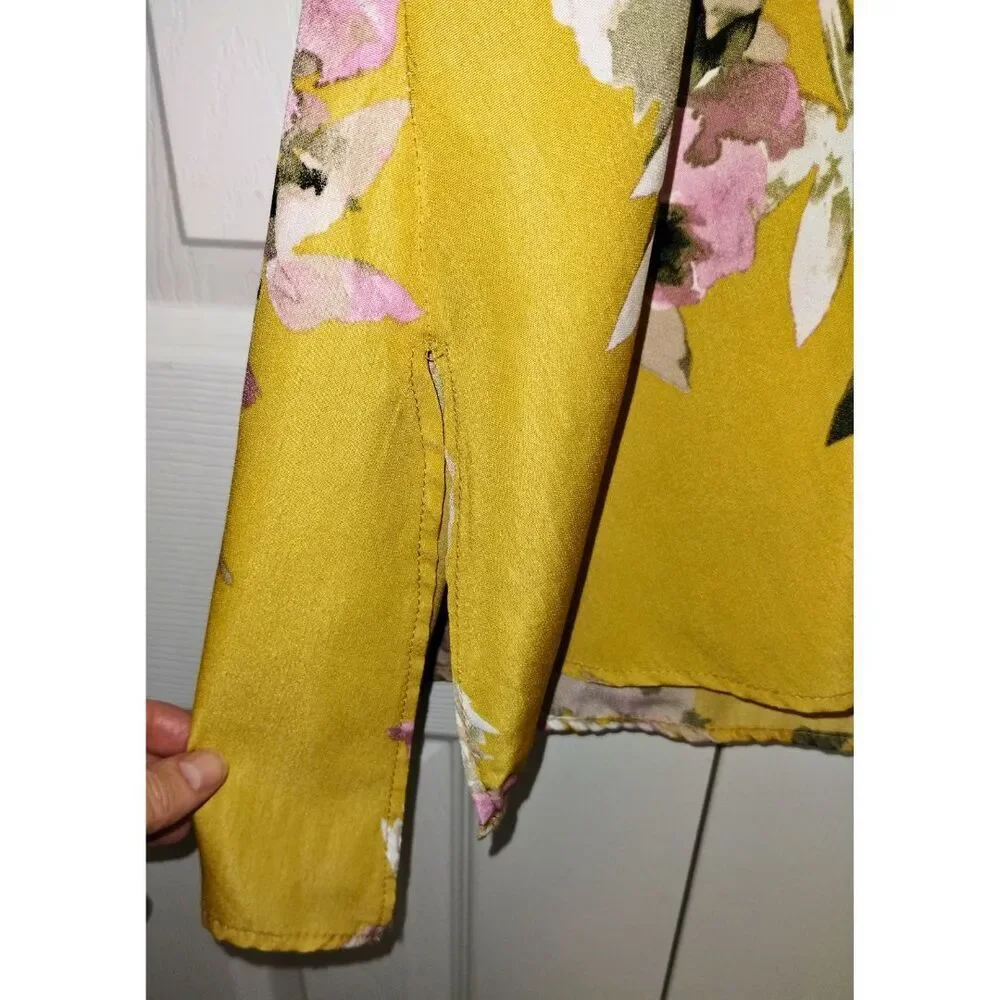 Women's Mlle Gabrielle Golden Floral High-Low Buttondown Sleeveless Dress (Med) - Picture 3 of 6